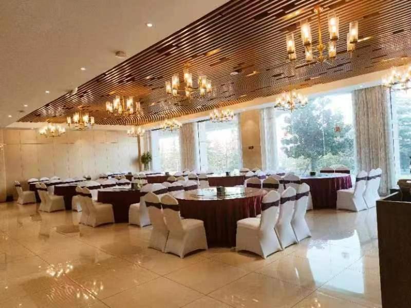 Huashan Xinghe International Hotel Huayin Bagian luar foto