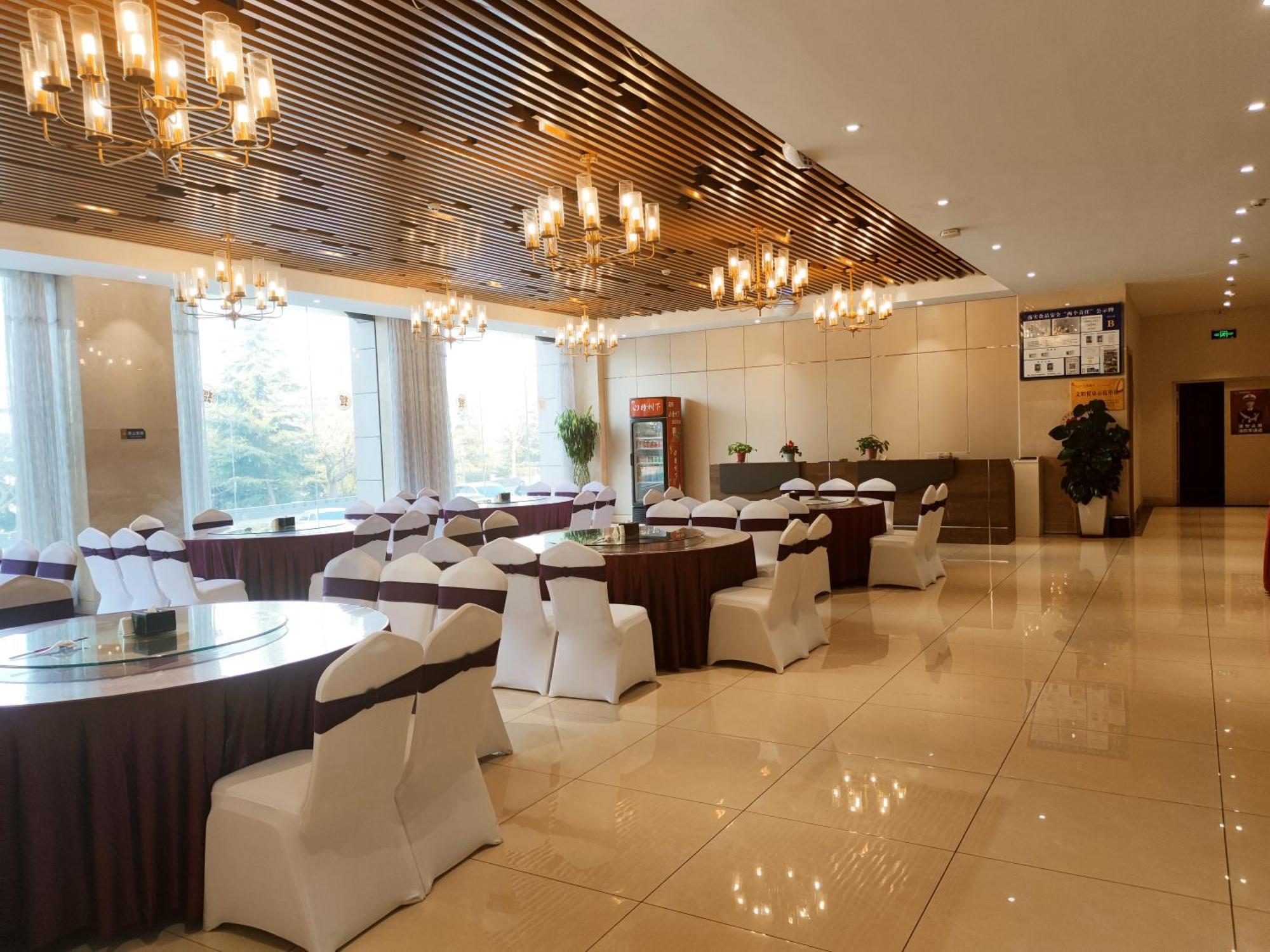 Huashan Xinghe International Hotel Huayin Bagian luar foto